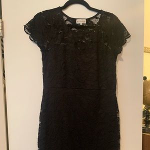 Mini bodycon black lace dress